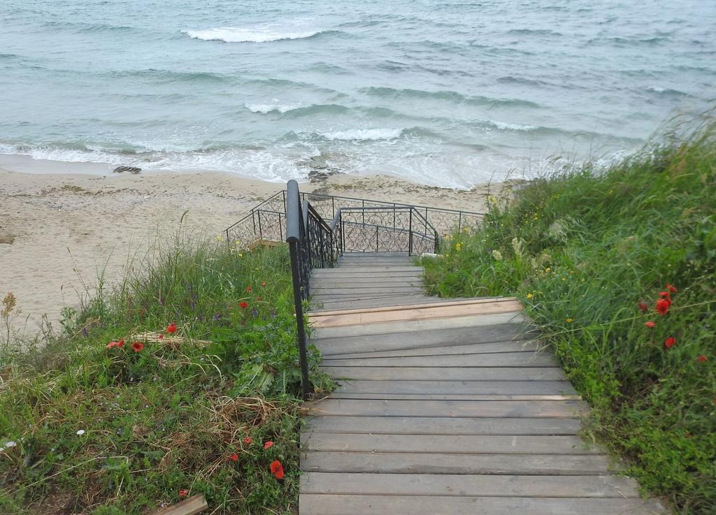 Golden Wave Apartment Sozopol Exterior photo